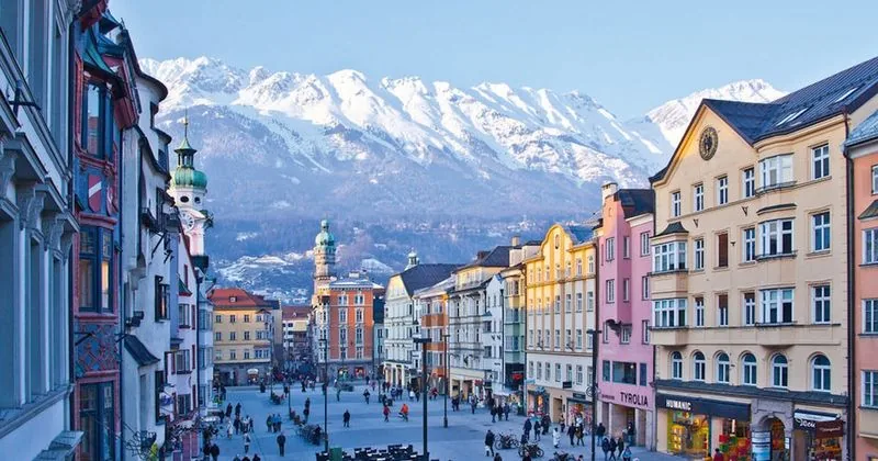 Innsbruck : Carte de ville incluant les transports en commun